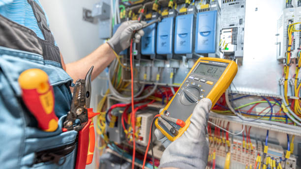 Best Local Electrician Companies  in Oxford, MI